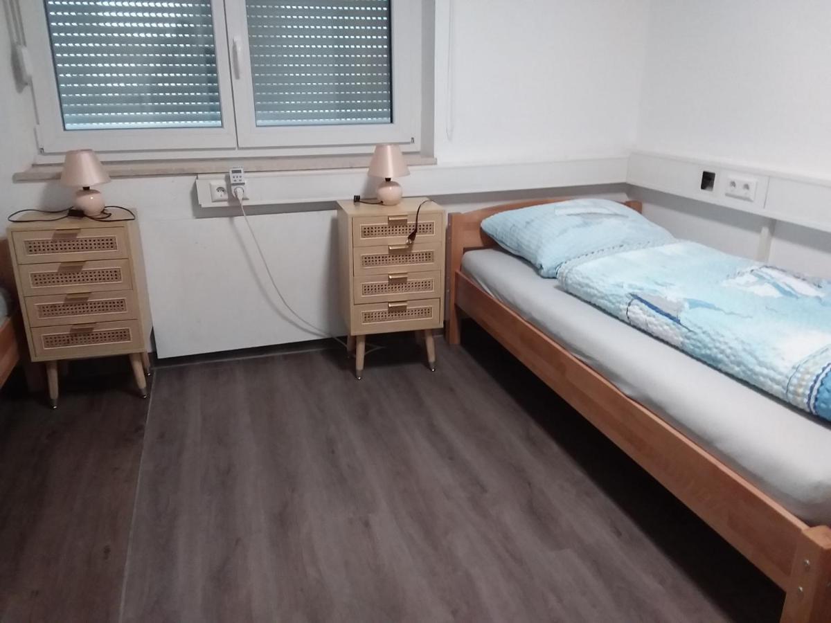 Nguyen Le 3 Schlafzimmer, 7 Bette,Dusche, 2 Wc , Kueche Ab 2 Uebernachtungen Neukirch  Екстер'єр фото