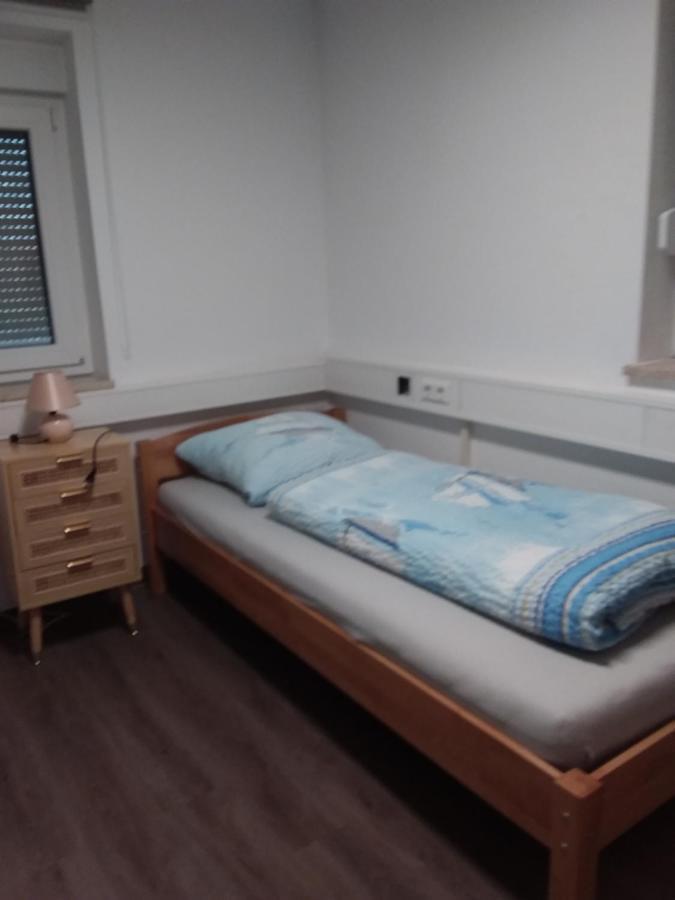 Nguyen Le 3 Schlafzimmer, 7 Bette,Dusche, 2 Wc , Kueche Ab 2 Uebernachtungen Neukirch  Екстер'єр фото
