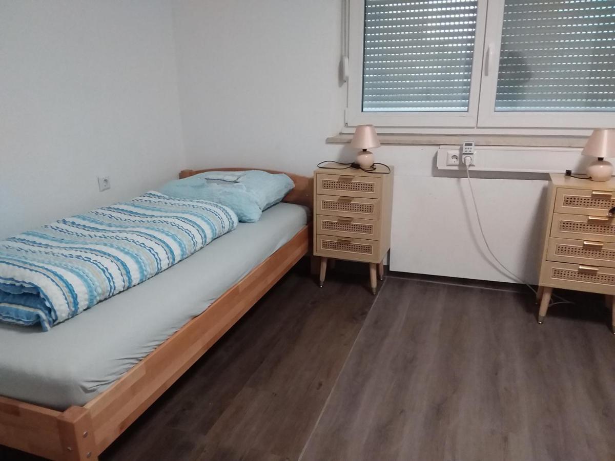 Nguyen Le 3 Schlafzimmer, 7 Bette,Dusche, 2 Wc , Kueche Ab 2 Uebernachtungen Neukirch  Екстер'єр фото